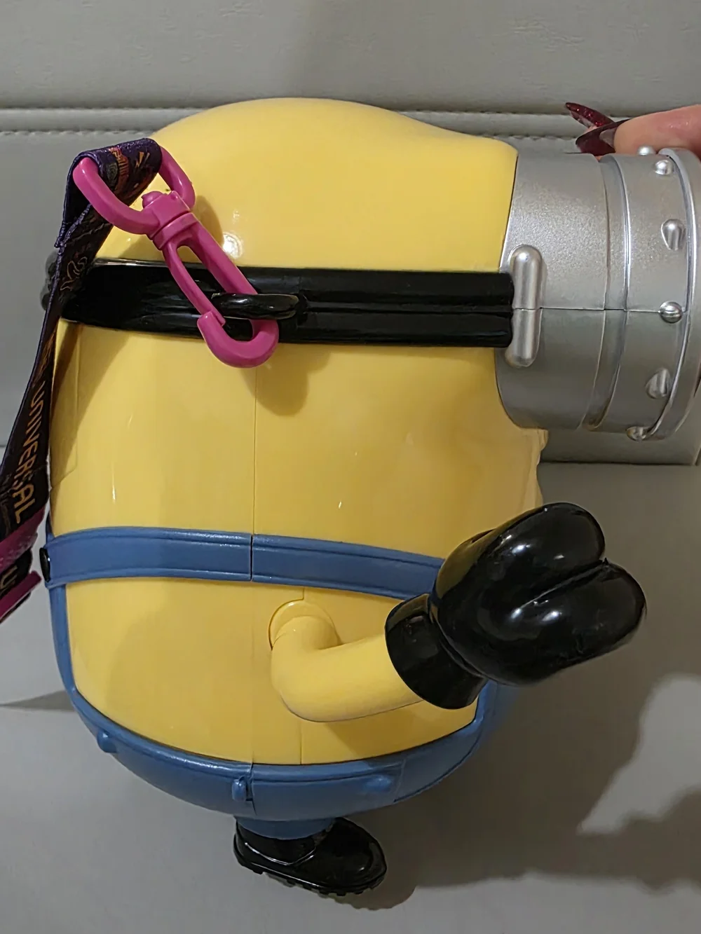 Universal Studios Bob Minion Popcorn Bucket Moving Eyes with Strap Despicable Me